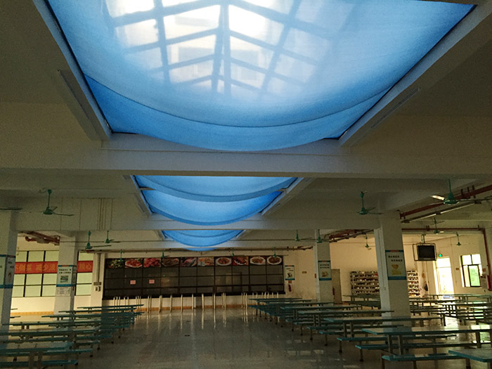 大学食堂环境